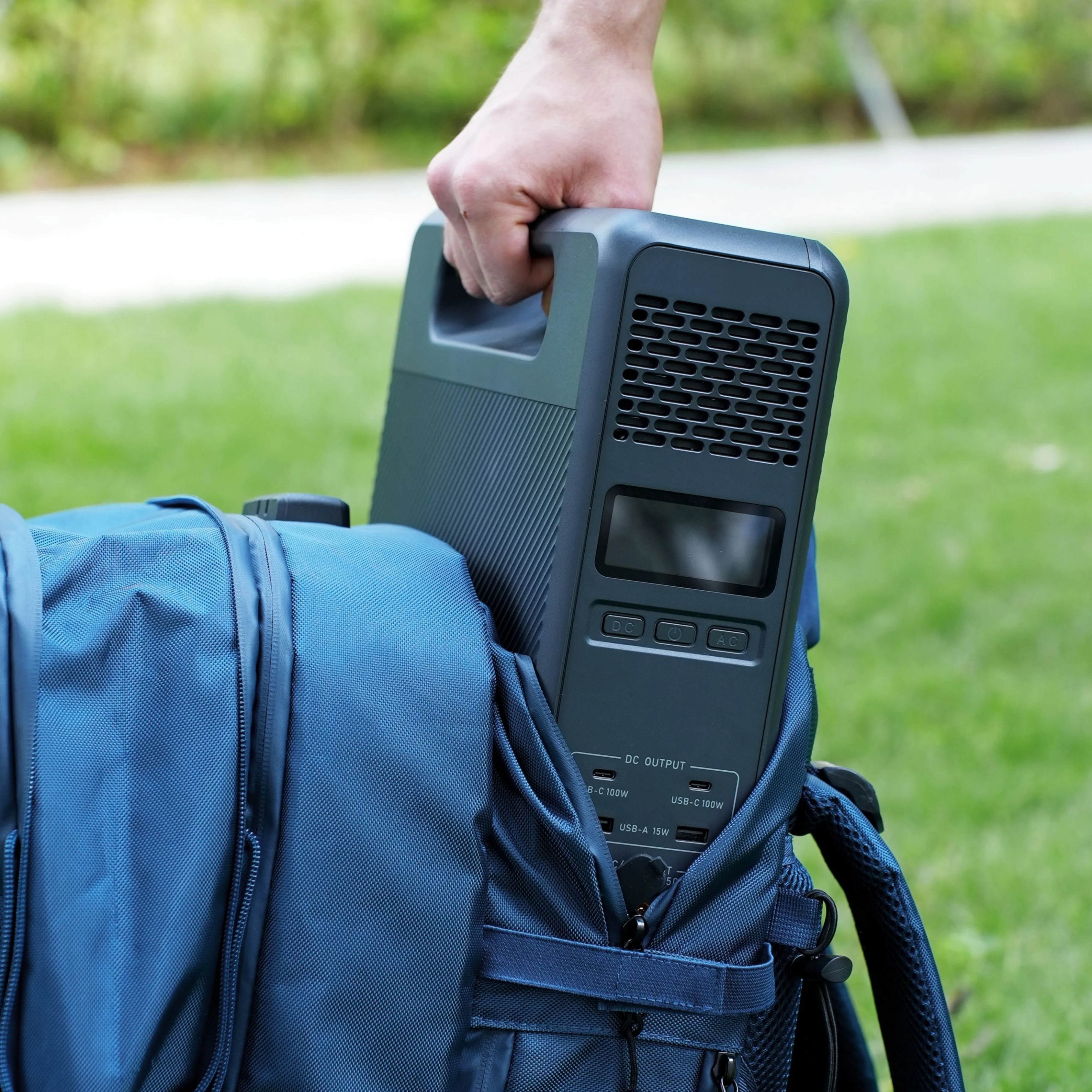 BLUETTI Handsfree 2 Portable Backpack Power | 512Wh 700W - Image 4