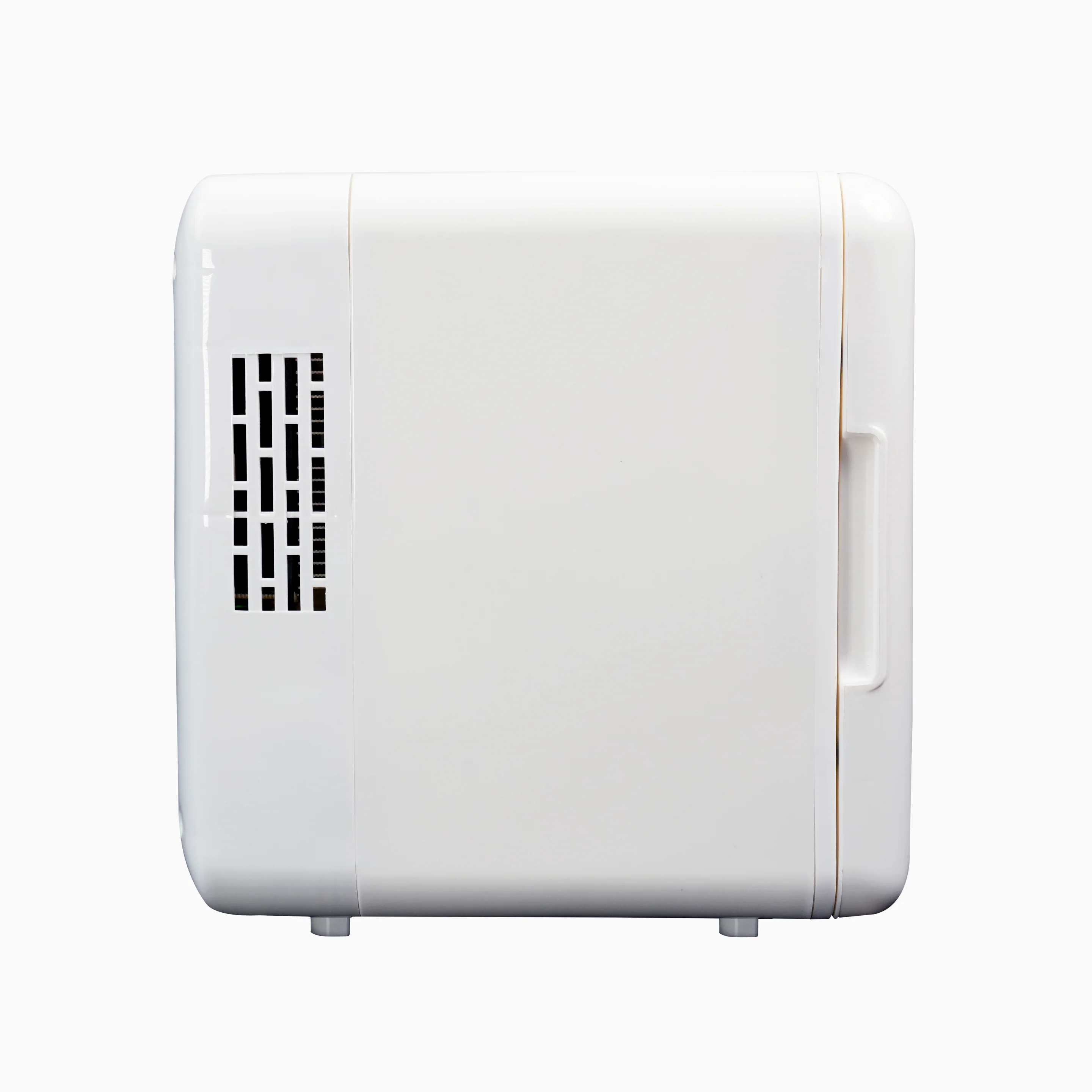 BLUETTI Mini Car Refrigerator - Image 3